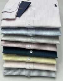 2024 Frühlings- und Herbst -Solid Mode Little Horse Boy Langarm Baumwollhemd Business Stripe Lasual Herren Oxford Textile Polo 1166ES