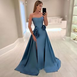 Stunning Flowers Appliqued Prom Dresses With Detachable Train Side Split Evening Gowns Strapless Neckline Satin Special Occasion Formal Wear