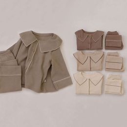 Kläder set Set Spring Solid Color Cotton Long Hleeves Kids Pamas Spädbarnsbyxor + toppar Casual Baby Home Clothing Suit L2405