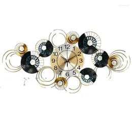 Wall Clocks Living Room Silent Stylish Decoration Clock Personal Creative Light Luxury Wrought Iron Decor Modern Timepiece