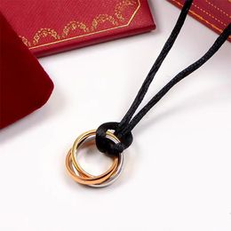 New Clover Necklace Women High Quality Single Flower Mother Shell Pendant Stainless Steel Rose Designer Gift