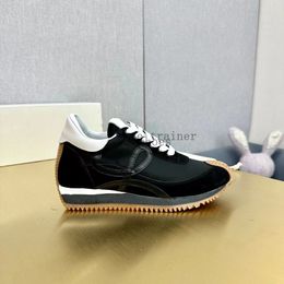 Mens and womens casual shoes Flow Runner in nylon and suede Lace up sneaker with a soft upper and honey rubber waves sole top cowhide shoes 5.23 05