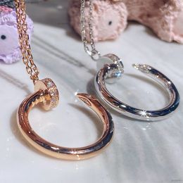 Collana designer gioielli oro collane per unghie adulte per donne in platino Diamanti pieni in acciaio inossidabile Regalo di fidanzamento della moda lunga