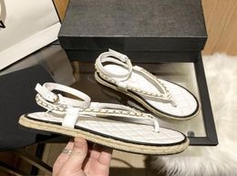 Designers White Women Shoes Luxury Fisherman Sandals Flat Bottom Gold Chain Matching Matched With Evening Can Shows Unique Persona5932783