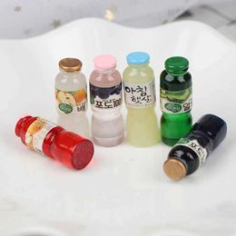 Kitchens Play Food 5 mini doll house beverage bottles food pretend to play with childrens kitchen toy accessories gifts d240527