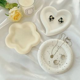 Round Flower Concrete Tray Silicone Mold Bear Love Heart Coaster Plaster Clay Storage Tray Jewelry Display Plate Resin Molds