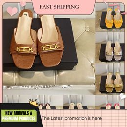 Sandals Luxury Leather Metallic Flats Heels Slides Mules Luxe claquette For Female Womens Summer Shoes Loafers Slippers Woman Sandles Sliders hots