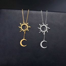 Pendant Necklaces Skyrim Sun Totem and Moon Pendant Necklace Womens Fashion Stainless Steel Clavik Chain Jewelry Friends Gift New Wholesale S2452599 S2452466