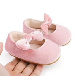 ESDC First Walkers 0-18M Baby Shoes Spring Cute Velvet Bow Soft Sole Princess Preschool Anti slip Casual Step Walker d240528
