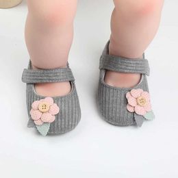 First Walkers 1 pair of spring and autumn baby first walker breathable floral design anti slip toddler soft sole walking shoes 0-12M d240525