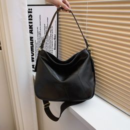 Latest Korean Fashion Large Capacity Handbags Large Capacity Shoulder Bag Trend Versatile Simple Pu Leather Shoulder Handbags For Women
