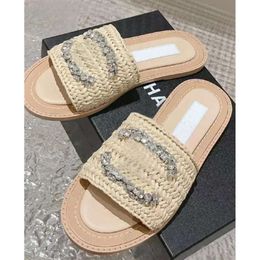 Chanells Sandal Luxury Женские сандалии очарование Anti Slip Vacation Beach Flat Shoes Water Diamd