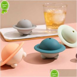Ice Cream Tools New Whiskey Round Cube Maker Sile Ball Shape Spherical Mod Hine Quick Zer Mould Tray Kitchen Gadgets Drop Delivery Home Dhsig