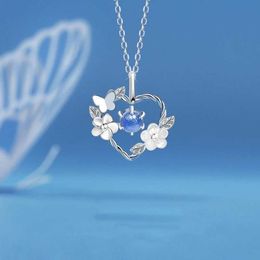 Pendant Necklaces Simple Silver Colour Butterfly Shell Flower Heart Necklace for Women Moonstone Pendant Necklace Clavicle Wedding Jewellery S2452599 S2452466