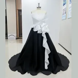 Party Dresses Luxury Pleat Chapel Train Strapless White And Black Evening Formal Occasion A-Line Pretty Women Long Dress Wedding Gown