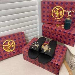 Toryburche Sandal Women Женщины летние пляжные дизайнер обувь обуви для сандалии сандалия и на открытом воздухе для женщин для женщин.