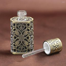 Storage Bottles 3ml Antiqued Metal Perfume Bottle Arab Style Essential Oils Container Alloy Royal Glass Wedding Decoration Gift