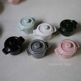 Kitchens Play Food Doll House Mini Covered Ceramic Bowl Soup Cup Pot Model for Doll House Kitchen Furniture Decoration Accessories d240525