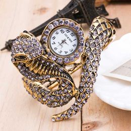 2024 orologio bracciale squisito squisito serpente di serpente versione coreana Bracciale femminile Testa rotonda alla moda con diamante