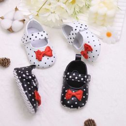 First Walkers Baby walking shoes babys first pair of childrens shoes baby shoes breathable and non slip girls fashion shoes princess style d240525