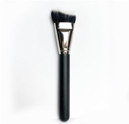 DUO FIBRE CURVED SCULPTING MAKEUP BRUSH 164 Professional DualFiber Contouring Highlighting Beauty Cosmetics Brush Tool8907065