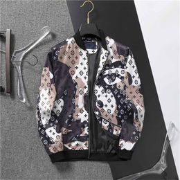 2024 Designer Mens Jacket Spring Autumn Coat Fashion Switced Sports Windbreaker Casual Sheipper Coats Man Outerwear Salking Jacket M-3XL MM6623