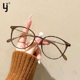 Sunglasses Frames Fashion Oval Glasses Frame Women Men Transparent Grey Shades Anti-Blu-Ray Students Computer Optical Eyewear Alxih