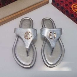 Torybarche Sandal Kadınlar Yaz Plajı Ayakkabı Tasarımcısı Toryb Sandal İç Mekan ve Açık Giyim Terlik Kadınlar İçin Tori Birch Sandal Lüks Moda Tori 218