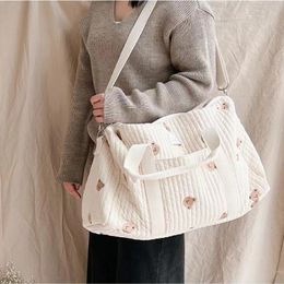 Large Maternity Bag for Baby Diaper Maternal Mommy Quilted Nappy Packs Toiletry Labour Luggage Mom Travel Tote 240523