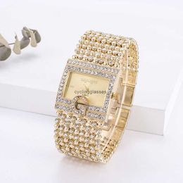 2024 Banda de aço de luxo coreana relógio de pulseira com moda quadrada de diamante