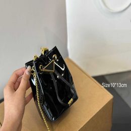 Shoulder Bucket Chain Bag Luxurys Women Designer Bags Nylon Long Handbag Mini Crossbody Tote Small Purses