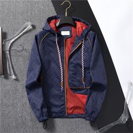 Mens Jacket Designer Hoodie Winter Coat Jackets Autumn Slim Ytterkläder Män Kvinnor Windbreaker Zipper Mens Coats Jackor Classic Letter Clothing P1123