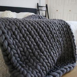 Blankets Thick Knitted Blanket Polyester Handmade Crocheted Throw For Bed Sofa Chair Winter Warm Thickend Home Decor 80x100cm
