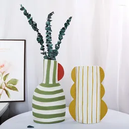 Vases European Style Creative Ceramic Vase Office Dry Flower Arrangement Home Living Room Fresh Decorative Ornaments