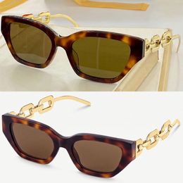 Women cat eye sunglasses woman 22545 butterfly plate frame designer glasses fashion metal chain mirror legs top UV400 protective belt o 289U