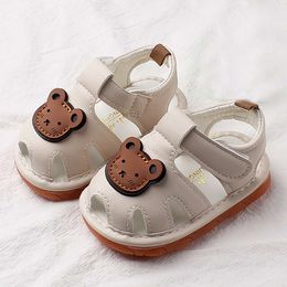 Summer Baby Cartoon Bear Applique Breathable First Walkers Sandals Cute Infant Toddlers Girls Soft Sole Anti Slip Shoes L2405