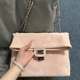 Torba designerska Delikatna i leniwa w stylu dojeżdżająca torba pod pachami pojedyncze ramię Crossbody Mały pachnący pachnący styl Torba łańcucha sieci