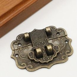 One set Vintage Bronze Hasp Latch Decorative Wooden Jewelry Box Mini Cabinet Buckle Hasp Locks Furniture DIY Hardware