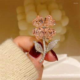 Brooches Beautiful Sweet Heart Pink Crystal Flower For Girls Luxury Cubic Zirconia Elegant Dress Jacket Accessories Pins Gift