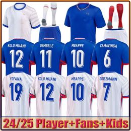 2024 club francese set completo Maglie da calcio francese Benzema Giroud Mbappe Griezmann Saliba Pavard Kante Maillot de Foot Equipe Maillots Kit Kit Men Shirt Football Shirt