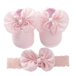 First Walkers Baby Girl Bow Knot Flat Shoes Baby Princess Velvet Shoes Baby First Walker Non Sliding Baby First Walker Leading Strap d240525