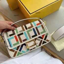 Fendibags Fendidesigner Bag Shoulder Bags Designers Handbags Purses Embossed Letter Crossbody Bag Satchel Counter Quality Fashion Underarm 520