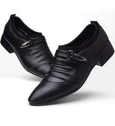 Patentlederschuhe Männer Business Schuhe Freizeitpunkt Zehen Sie Slipers für Männer Luxusparty Hochzeit Plus Größe Schuhe für Jungen Partys Boots