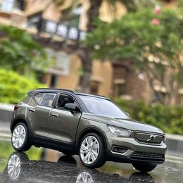 Diecast Model Cars 1 32 VOLVOS XC40 alloy car model die-casting and toy car metal car model sound and light collection simulation childrens toy gifts T240524