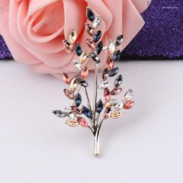 Brooches Light Luxury High Grade Crystal Tree Brooch Fashion Girl Exquisite Pins Fixed Clothing Personality Breastwear