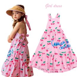 Koreanische Kinderkleidung Girls Prinzessin Kleid Sommer rosa Kirsche elegantes Mädchen süße lässige Babyhemden Shorts Set 240516