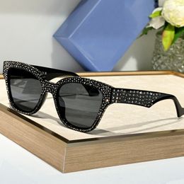 Gypsophila Sunglasses For Men Women 1424 Popular Designer Fashion Avant-Garde Goggles Casual Style Anti-Ultraviolet CR39 Cateye Full Frame Glasses Random Box