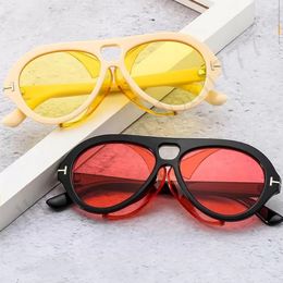 Mit Box Frauendesignerin Sonnenbrille Übergroße Schatten 90er Retro Black Yellow Pilot -Sonnenbrille für Lady Beach Eyewear 343y