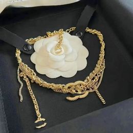 2024Women Halskette Halskette Kette Buchstabe 18K Gold Platted Quasten Halsketten Designer Halskette Anhänger Schmuckzubehör Q12