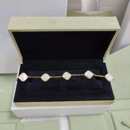 Classic Style Fashion Four Leaf Clover Charm Bracelets 18k Yellow Gold White Mother Of Pearl Designer Bracelet Ladies Wedding Bride Gif 254e